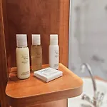 Holdvirag 아파트호텔