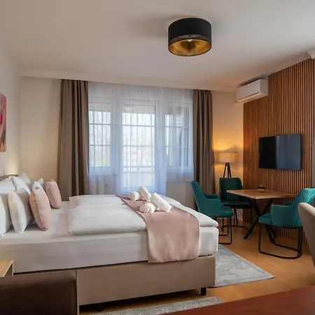 Aparthotel Holdvirag Sarvar