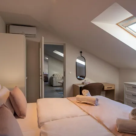 Lejlighedshotel Holdvirag