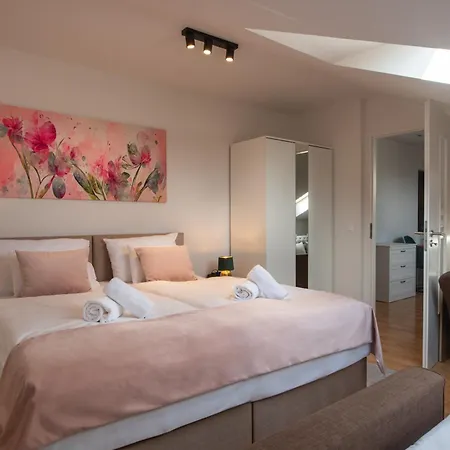Aparthotel Holdvirag Sarvar