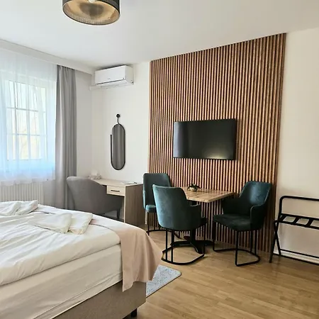 Holdvirag Aparthotel Sarvar