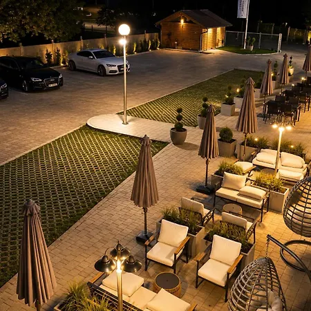Holdvirag Apart Otel 4*