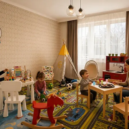 Apart Otel Holdvirag 4*
