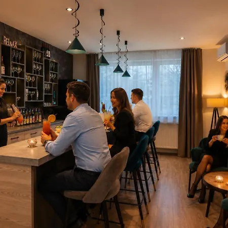 Holdvirag Apart Otel 4*